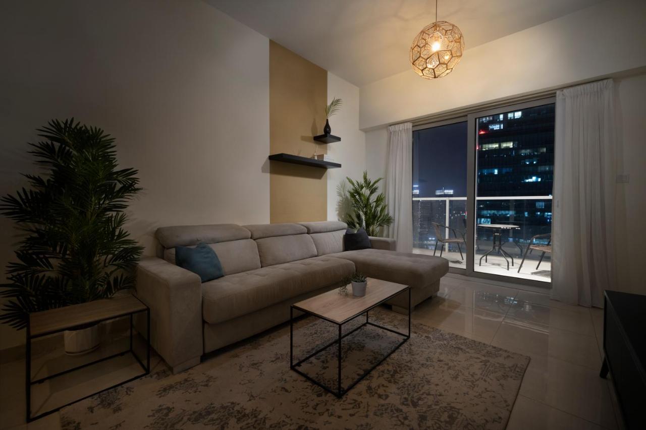 Apartamento Unlock Metropolis Business Bay Dubái Exterior foto