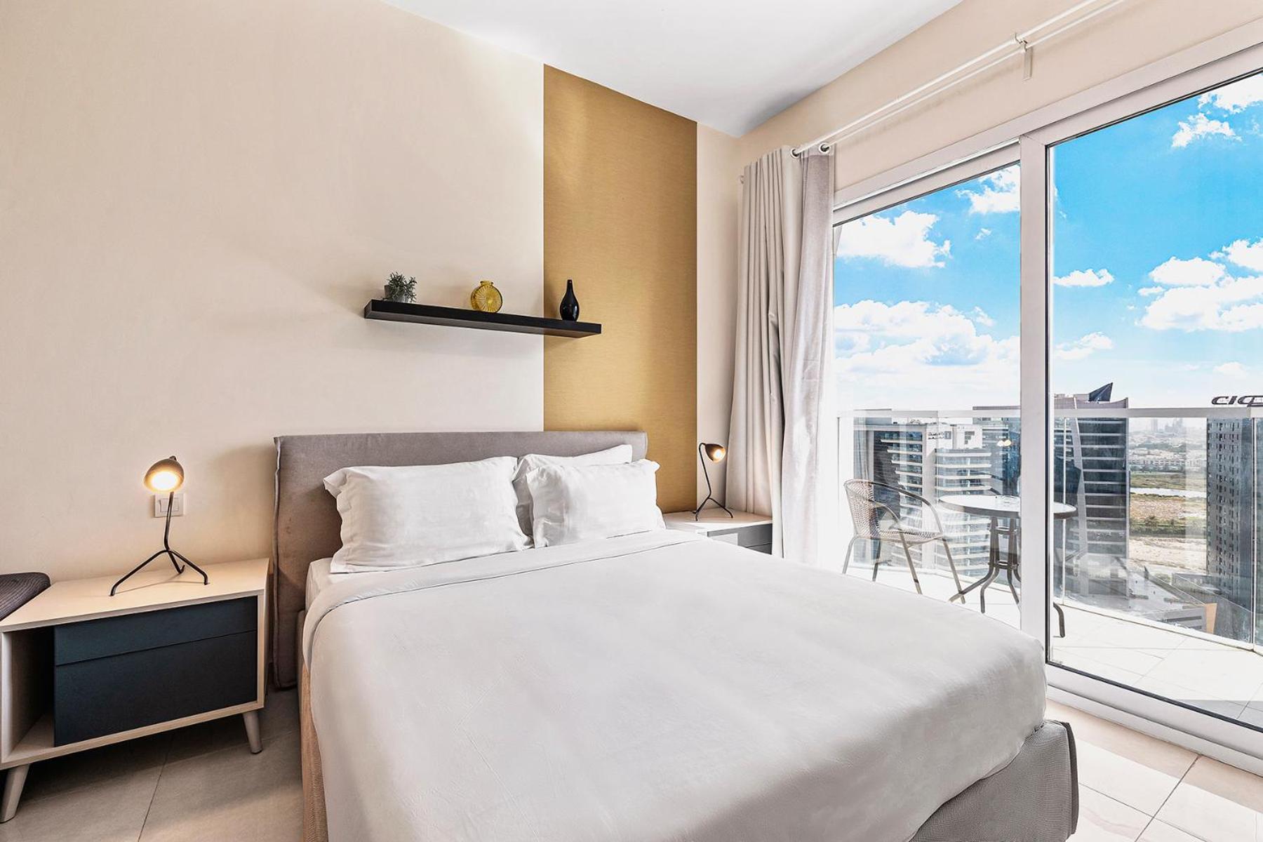 Apartamento Unlock Metropolis Business Bay Dubái Exterior foto
