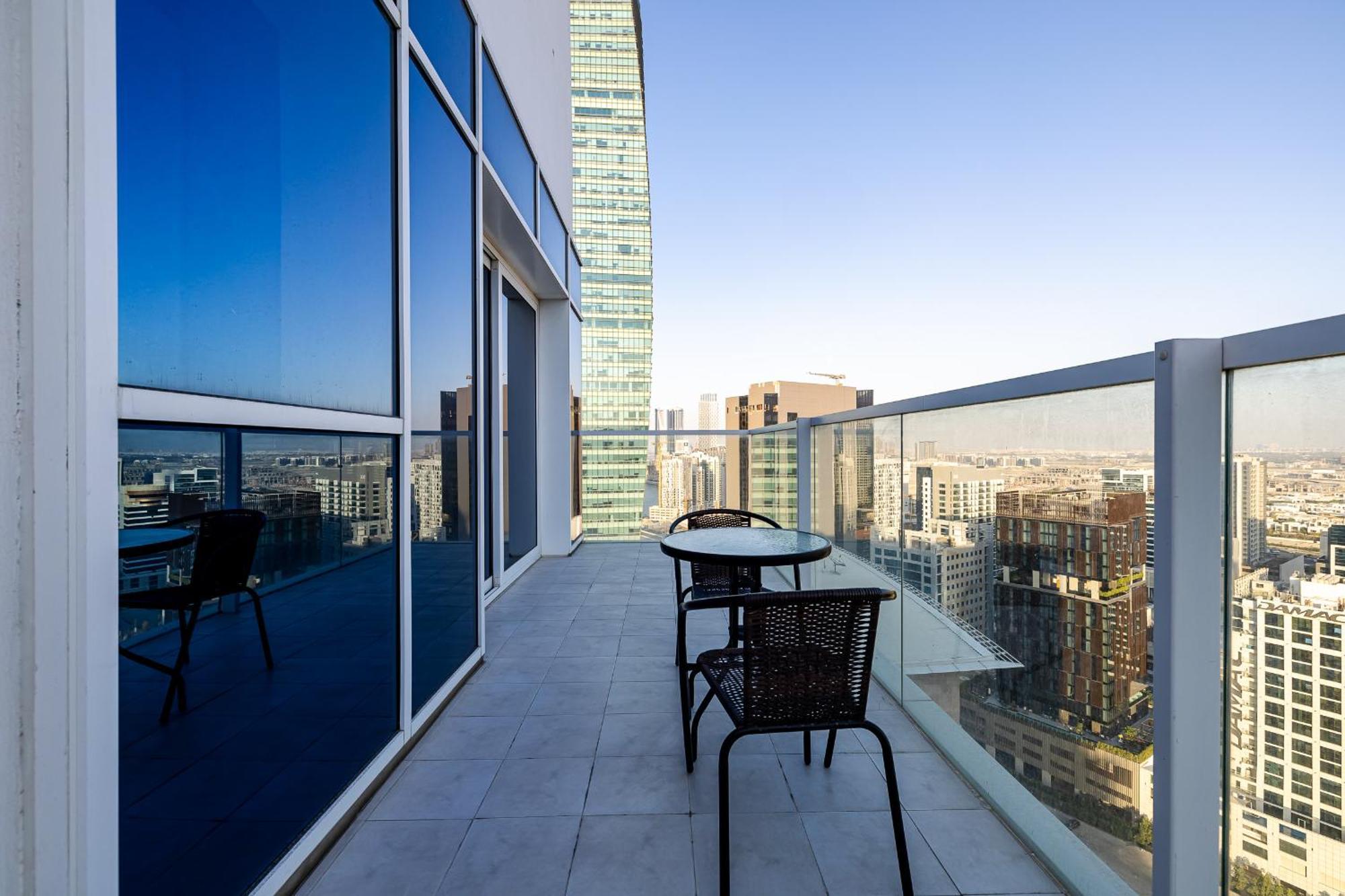 Apartamento Unlock Metropolis Business Bay Dubái Habitación foto
